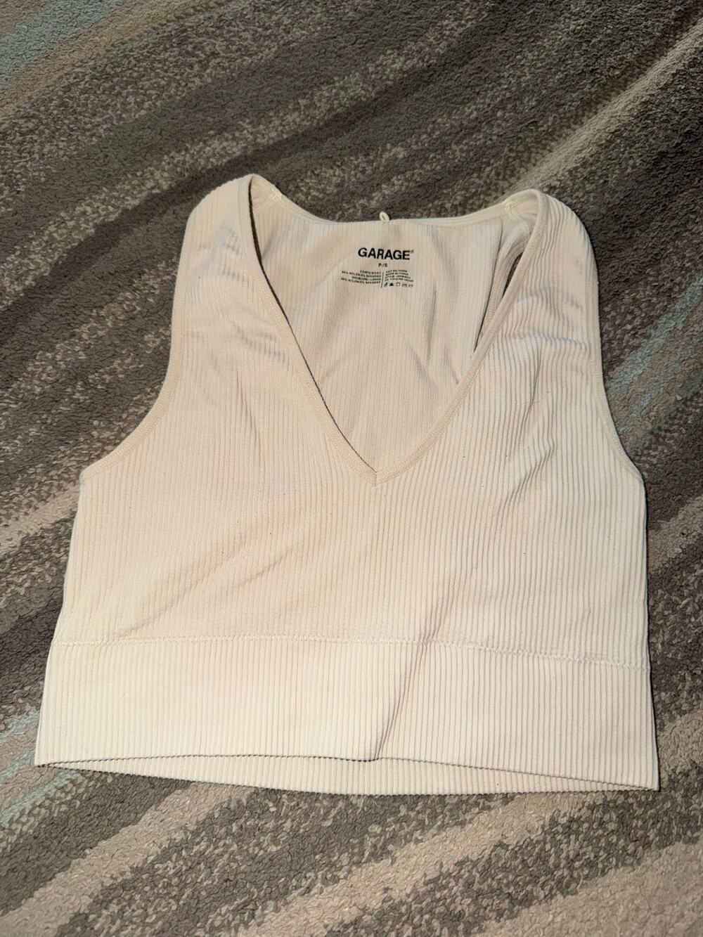 Garage Stella Seamless Plunge Cropped Tank Top Small